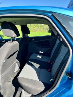 Ford Focus 1.6i 74kW, 1. majitelka, pravidelný servis - 9
