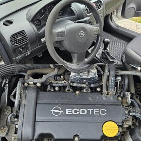 OPEL CORSA ECOTEC 1,2i KLIMA, 105000tkmTAŽNÉ ZAŘ. STK 3/2026 - 9