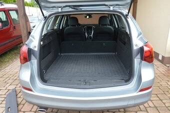 Opel Astra J Sports Tourer 2.0 CDTI, 118kW, KLIMA,nový DPF - 9