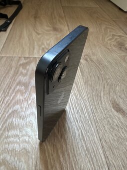 Apple iPhone 13 128GB Midnight - 9