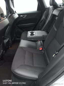 Volvo XC60, Nafta+hybrid, 4x4, 173kw(235PS), r.v.01.07.2020 - 9