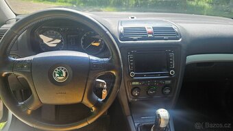 Škoda Octavia 2 1.6 MPI Lpg 2004 rok - 9