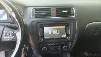 Volkswagen Jetta 2.0 TDI - 9