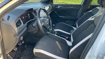 Volkswagen T-Roc - 9