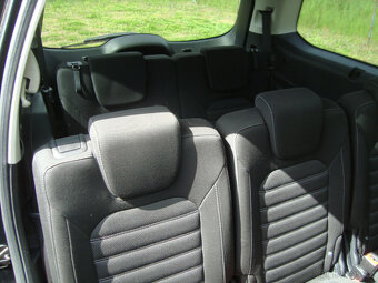 Ford Galaxy 2.0 TDCi, 1.majitel, pouze 107.800km,7 míst - 9