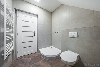 Dům o 3 bytech s terasou a zahradou, Chyňava, okr. Beroun - 9