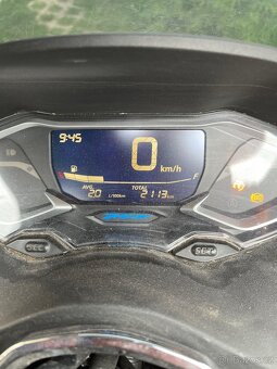 Honda PCX 125, 2022, POUZE 2000 km, speciální edice - 9