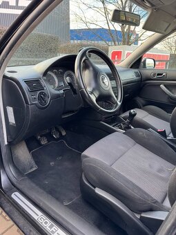 VW Golf IV - 9