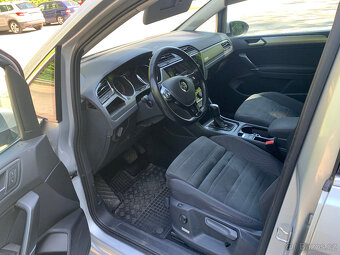 Volkswagen Touran, 1,5 TSI 110 kW, DSG, Highline - 9