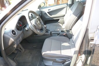 Audi A 3 1.6i Sportback - 9