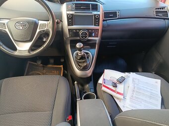 Toyota Verso 1.6 D-4D 82 Kw Bez Koroze Skvělý Stav 1-majitel - 9