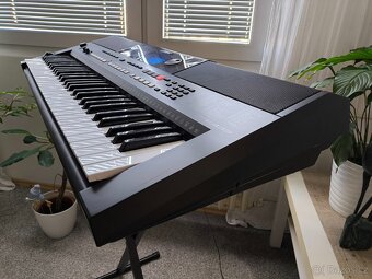 Klávesový nástroj Yamaha PSR e433 skvělý stav - 9