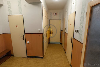 Prodej slunného bytu 3+1 o výměře 84 m² s prosklenou lodžií - 9