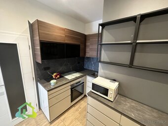 Pronájem bytu 2+kk  38 m², ulice Holandská,  Praha-Vršovice. - 9