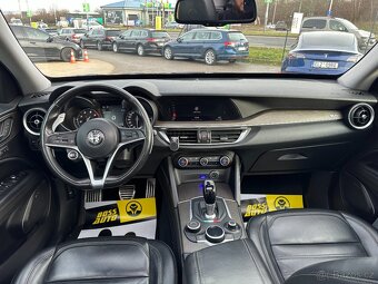 Alfa Romeo Stelvio 2017 - 9