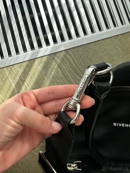 Givenchy kabelka - 9