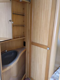 PRODAM OBYTNY KARAVAN LMC450,M.2001. - 9