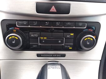 VOLKSWAGEN PASSAT VARIANT 2.0 TDI DSG HIGHLINE - ALCANTRA - 9