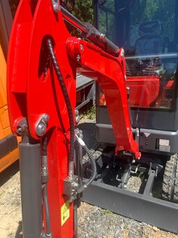 Minibagr 1,6t - 9