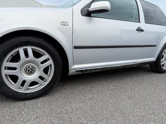 Volkswagen Golf 1.4i 16V - 9
