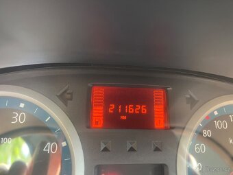 Renault clio 1.5 dci 60kw - 9
