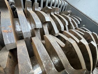 Drtič DR 300 na drcení různých odpadů - 9