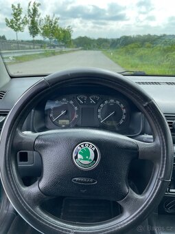 Škoda Octavia 1 1.6 75kW Tour – rok výroby 2005 - 9