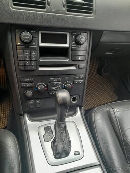 Prodám Volvo XC90 diesel - 9