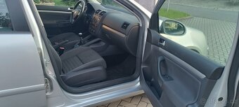 VW Golf 5 1,6-75kw-benzín-bez koroze - 9