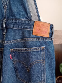 Levi's dámské džíny s laclem vel. M - 9