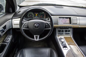 Jaguar XF Sportbrake 3.0D S Premium Luxury - 9