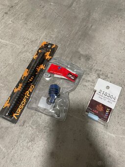 Prodám airsoft výbavu Specna Arms SA-H02, WE HI-CAPA - 9
