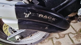 SUZUKI GSR 750 2014 - 9