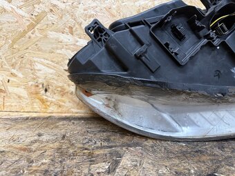 LEVÉ PŘEDNÍ XENONVÉ SVĚTLO VOLVO S80 II / S70 / XC70 - 9