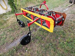 Shrnovač a obraceč sena za malotraktor - 9