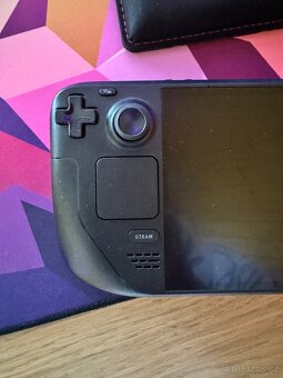Steam deck OLED 1TB + dokovací stanice + cestovní pozdro - 9