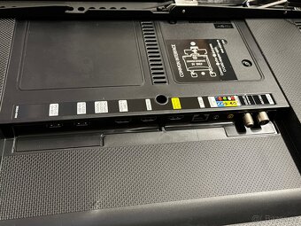 Samsung 65” 4K UHD TV + držák na zeď - 9