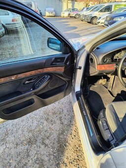 BMW 520i /110 kw/ Automatická převodovka - 9