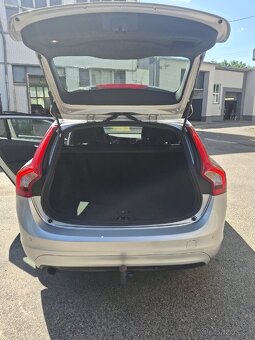 Volvo V60 D4 120kW - 9