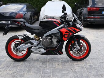 Aprilia Tuono 660 Factory Edice 54 world champions rv2024 - 9