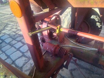 Rozmetadlo průmyslových hnojiv RM 1-072 - 9