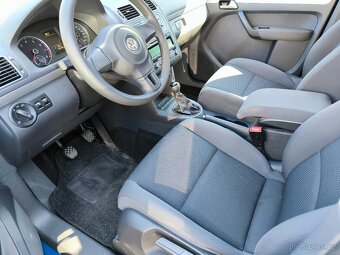 Touran 1.2 TSi xenony, led denní svícení, klima.132tis.km.. - 9