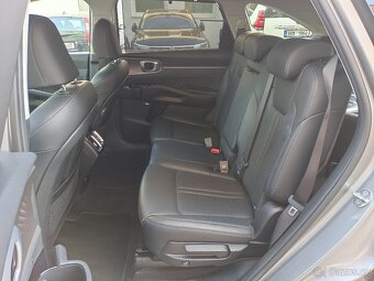Kia Sorento 1.6 T-GDI 176kW HYBRID 4x4 57tkm Virtual 7-míst - 9