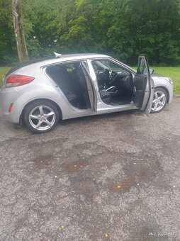 Prodám Hyundai Veloster 1.6 GDI 103 kW - 9