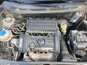 Skoda Fabia kombi 1.4i 16v 59kw r.v.2007 klima tazne - 9