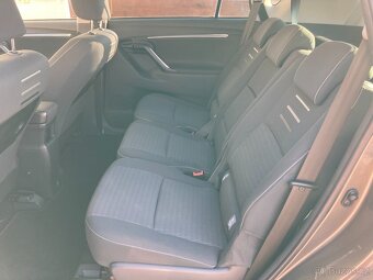 Toyota verso - 9