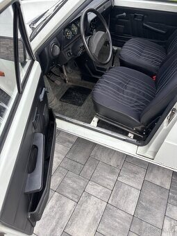 Prodám Škoda 125L EKO poplatek uhrazený (garážovaná) - 9
