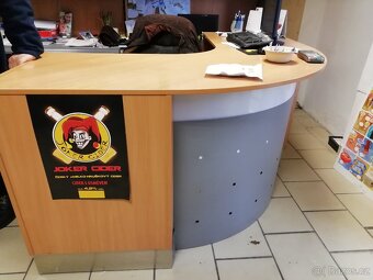 Regály a prodejní pulty - 9