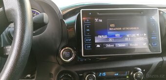 Toyota Hilux 2,4 D - 9