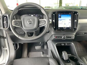 Volvo XC40 D4,AWD,140kW,LED,Nav,Kamer,DPH - 9